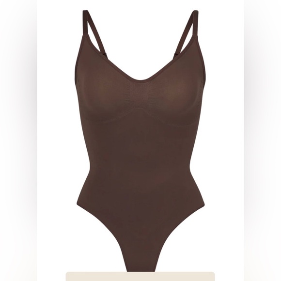 SKIMS Other - NWOT SKIMS Seamless Sculpt Thong Bodysuit